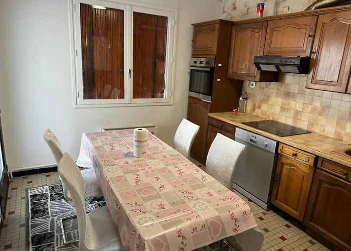 בית נופש Maison 3 קלרמונט-פרנד